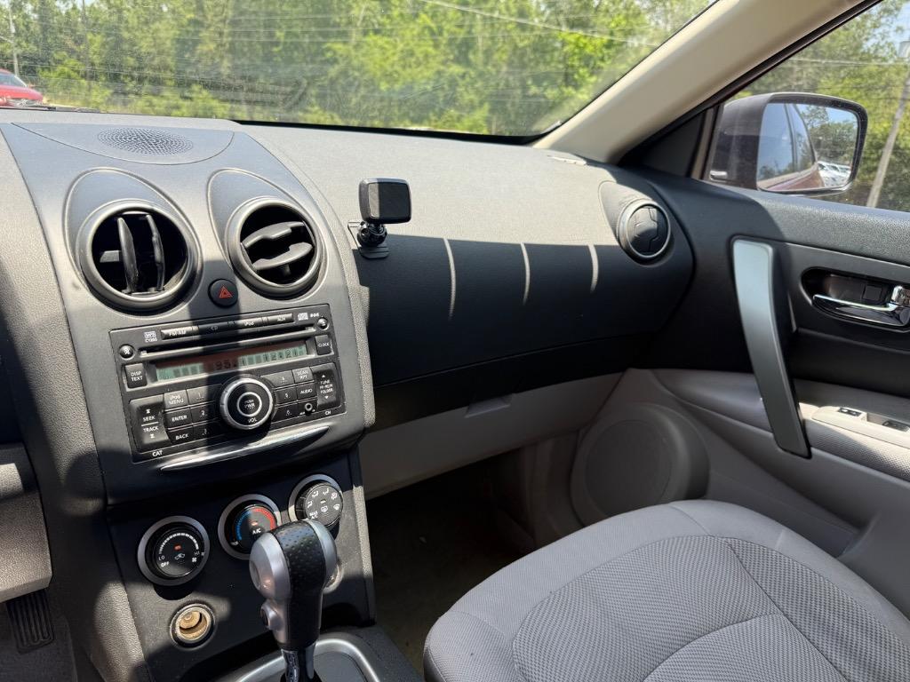 2014 Nissan Rogue Select S photo