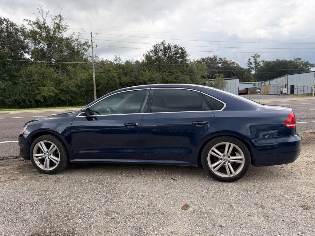 2014 Volkswagen Passat - $2,999