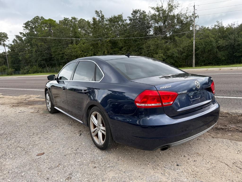 2014 Volkswagen Passat - $2,999