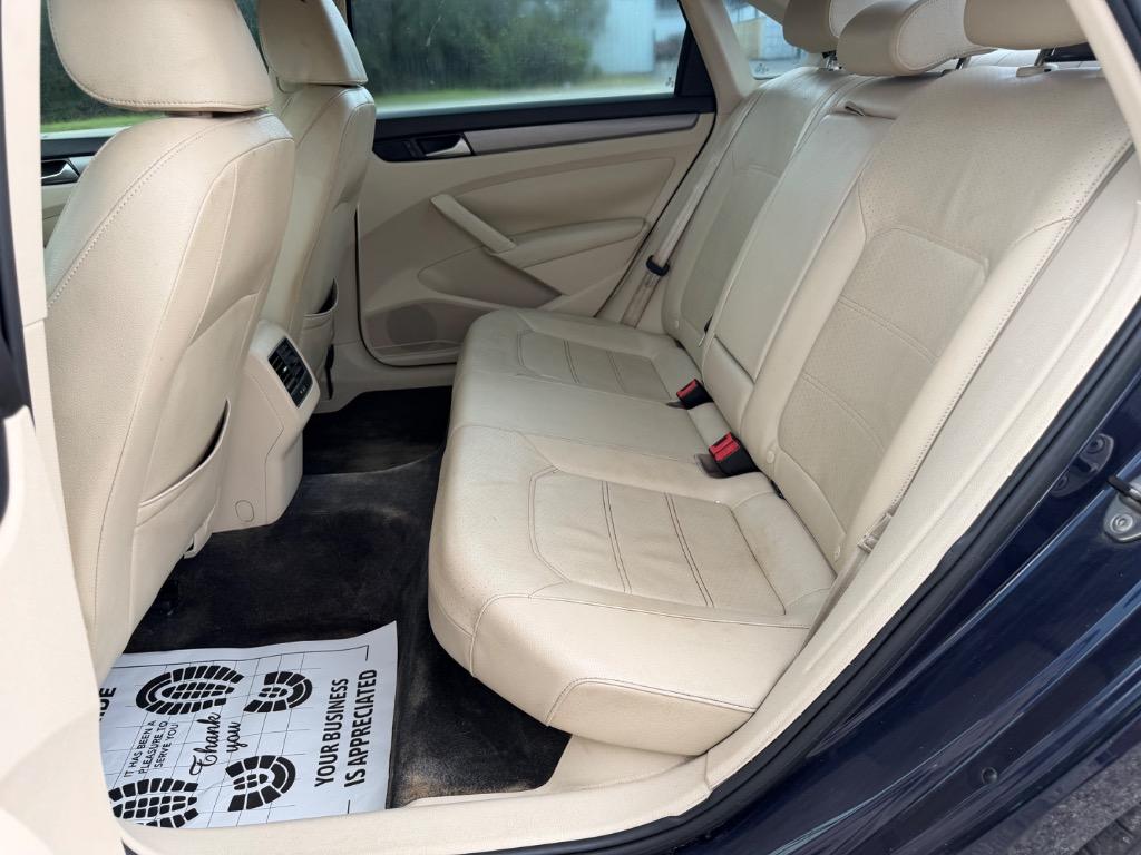 2014 Volkswagen Passat - $2,999