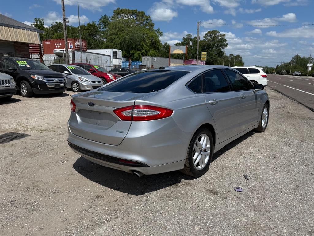 2014 Ford Fusion SE photo