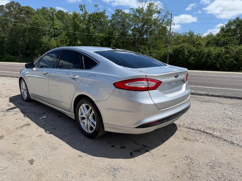 2014 Ford Fusion SE photo