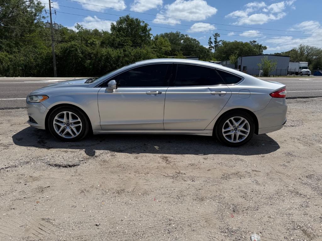 2014 Ford Fusion SE photo