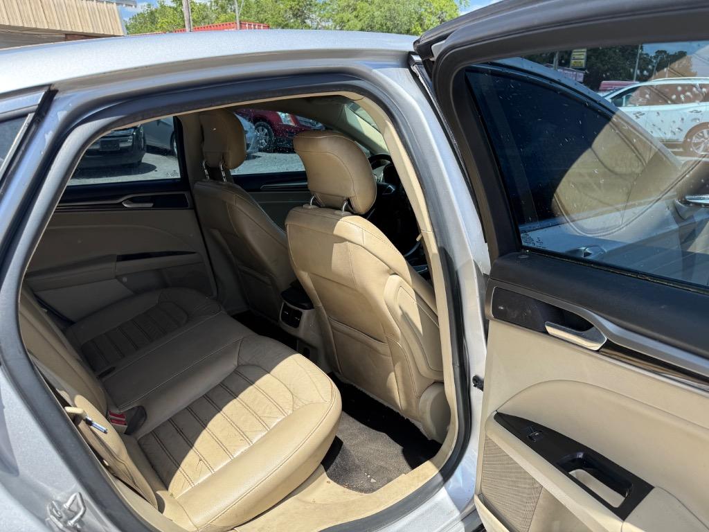 2014 Ford Fusion SE photo