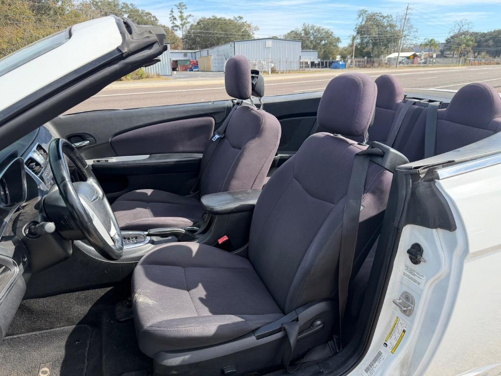 2013 Chrysler 200 - $3,499