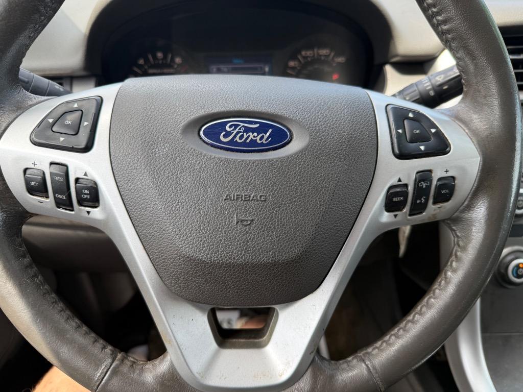 2013 Ford Edge SEL photo