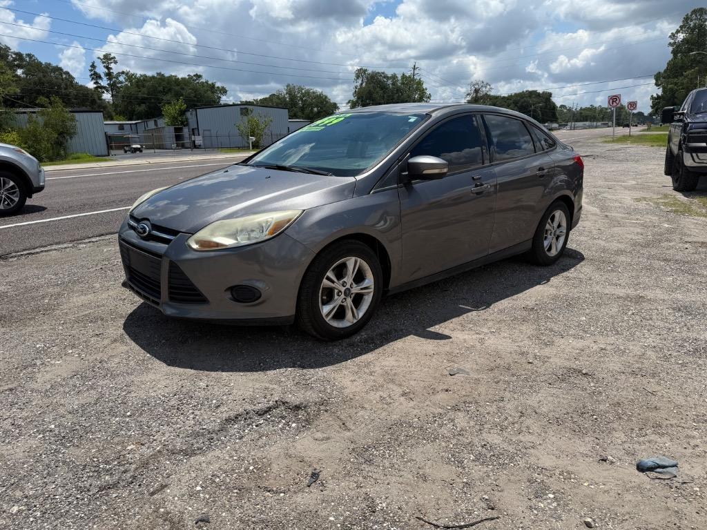 2014 Ford Focus - $2,999