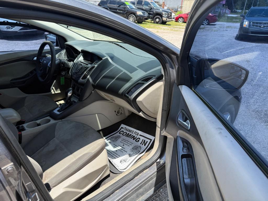2014 Ford Focus - $2,999