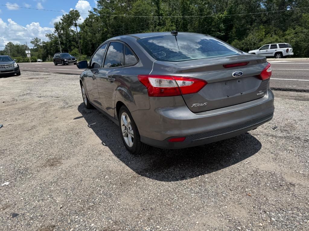 2014 Ford Focus - $2,999