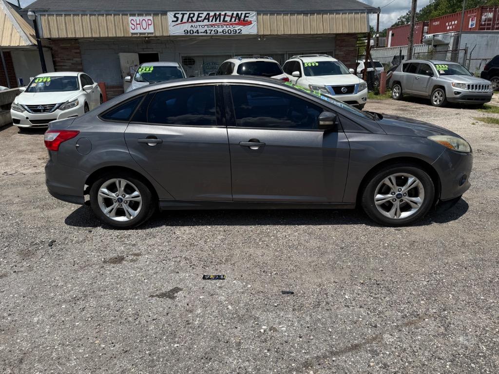 2014 Ford Focus - $2,999