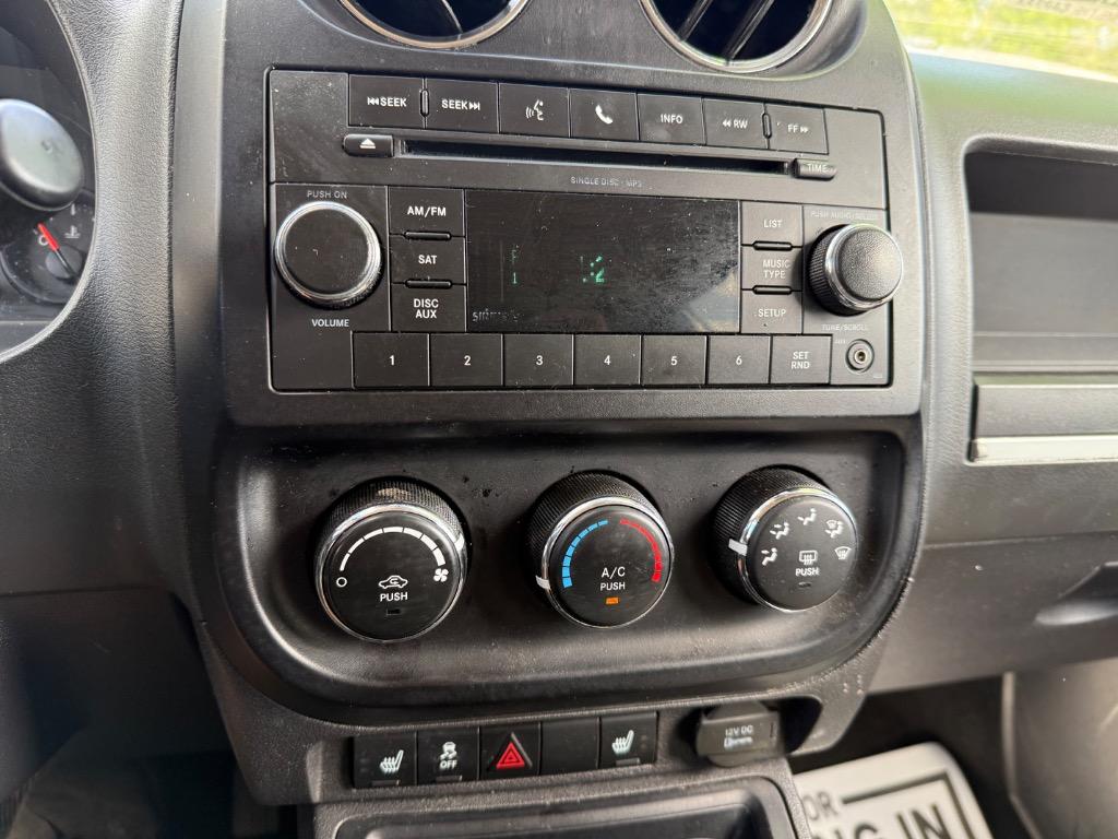 2011 Jeep Compass Sport photo