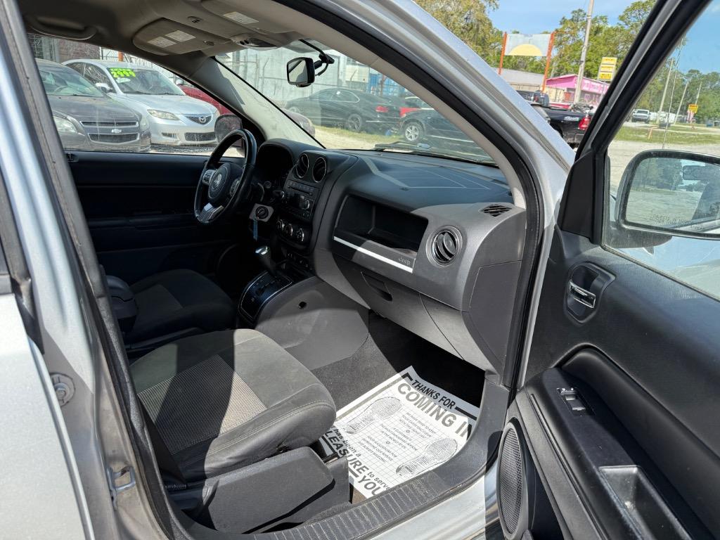 2011 Jeep Compass Sport photo