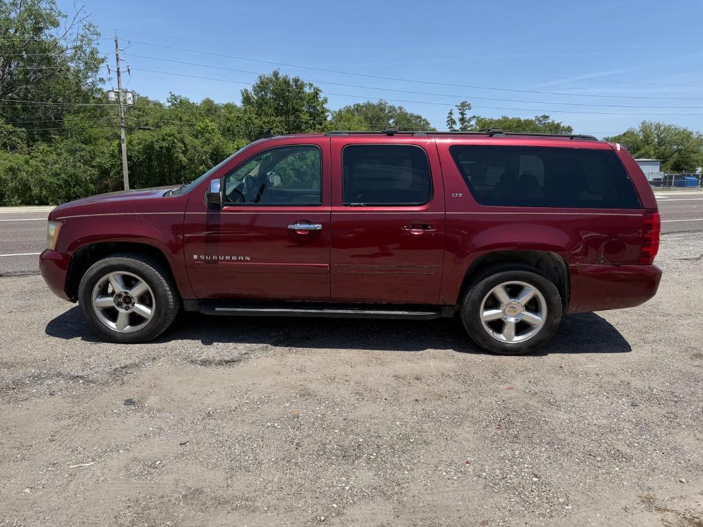 2008 Chevrolet Suburban LS 1500 photo