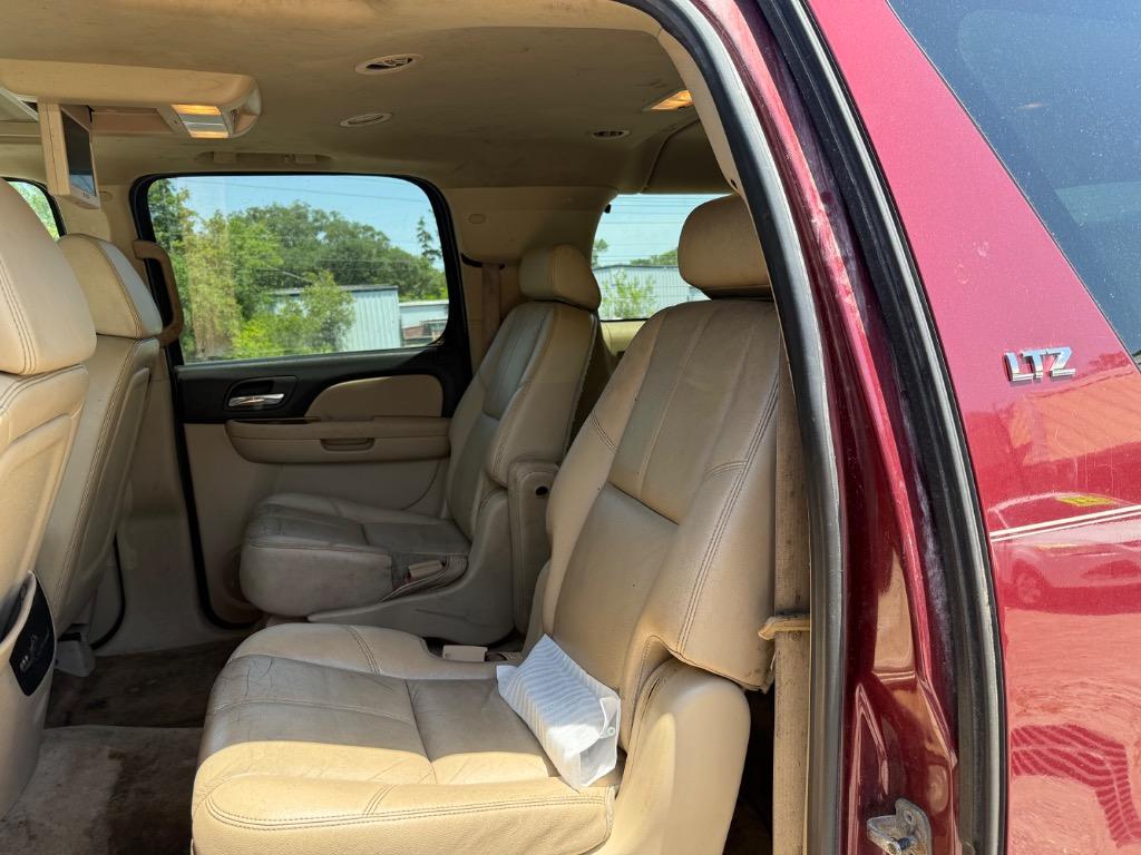 2008 Chevrolet Suburban LS 1500 photo