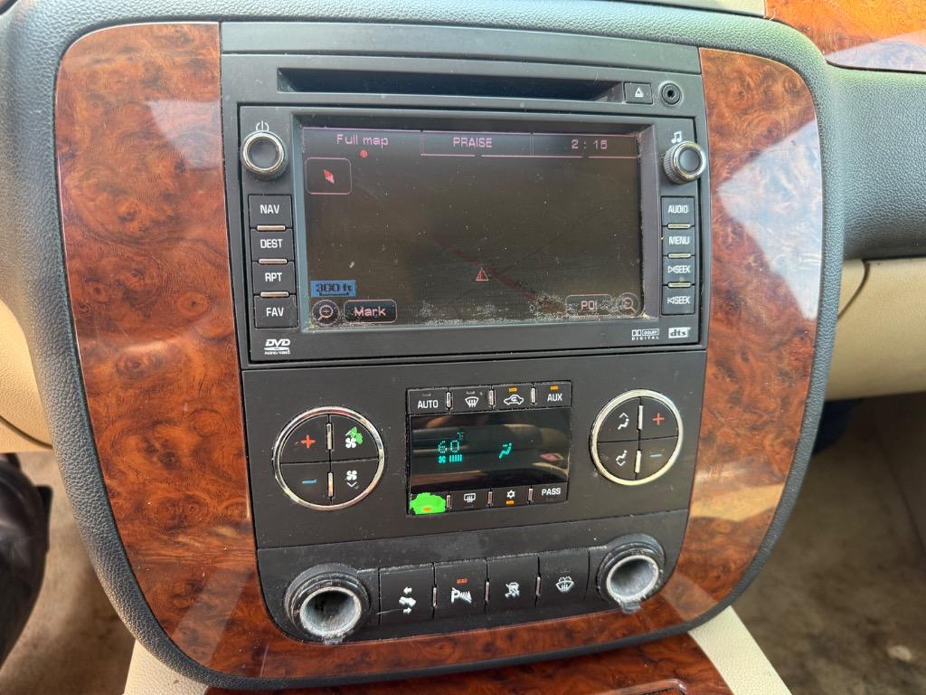 2008 Chevrolet Suburban LS 1500 photo