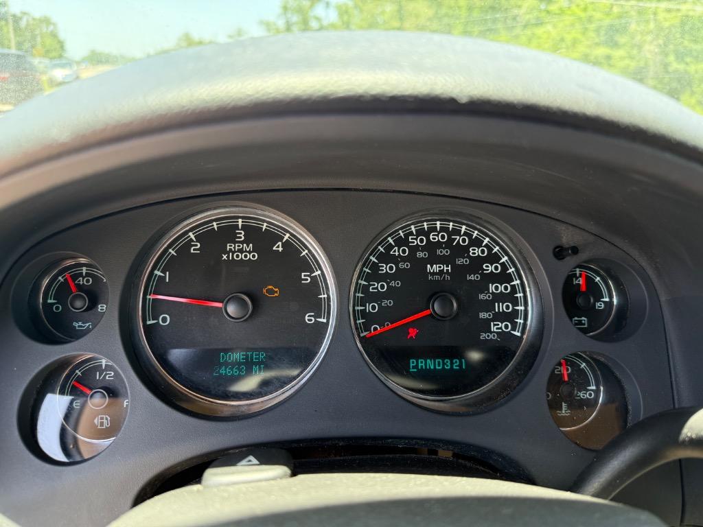 2008 Chevrolet Suburban LS 1500 photo
