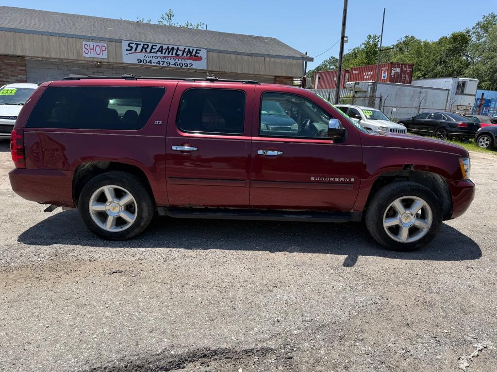 2008 Chevrolet Suburban LS 1500 photo