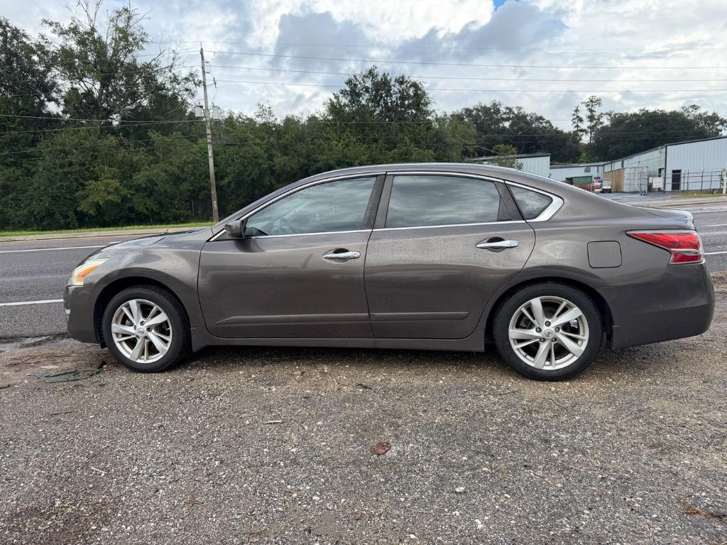 2015 Nissan Altima - $2,999