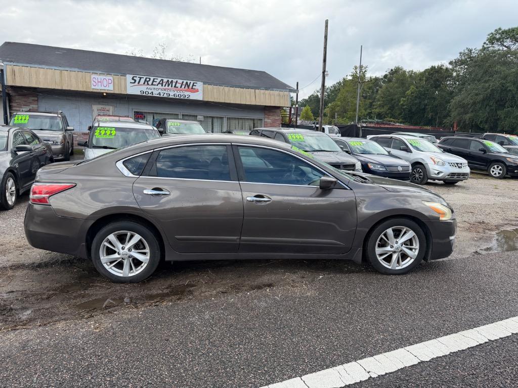 2015 Nissan Altima - $2,999