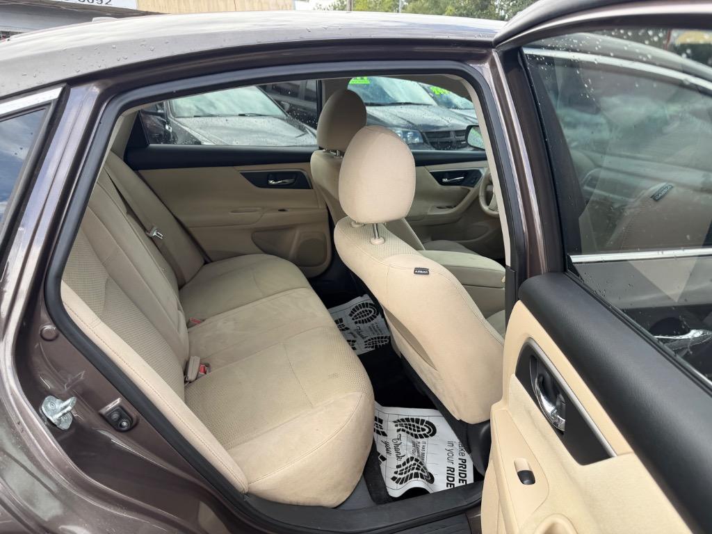 2015 Nissan Altima - $2,999