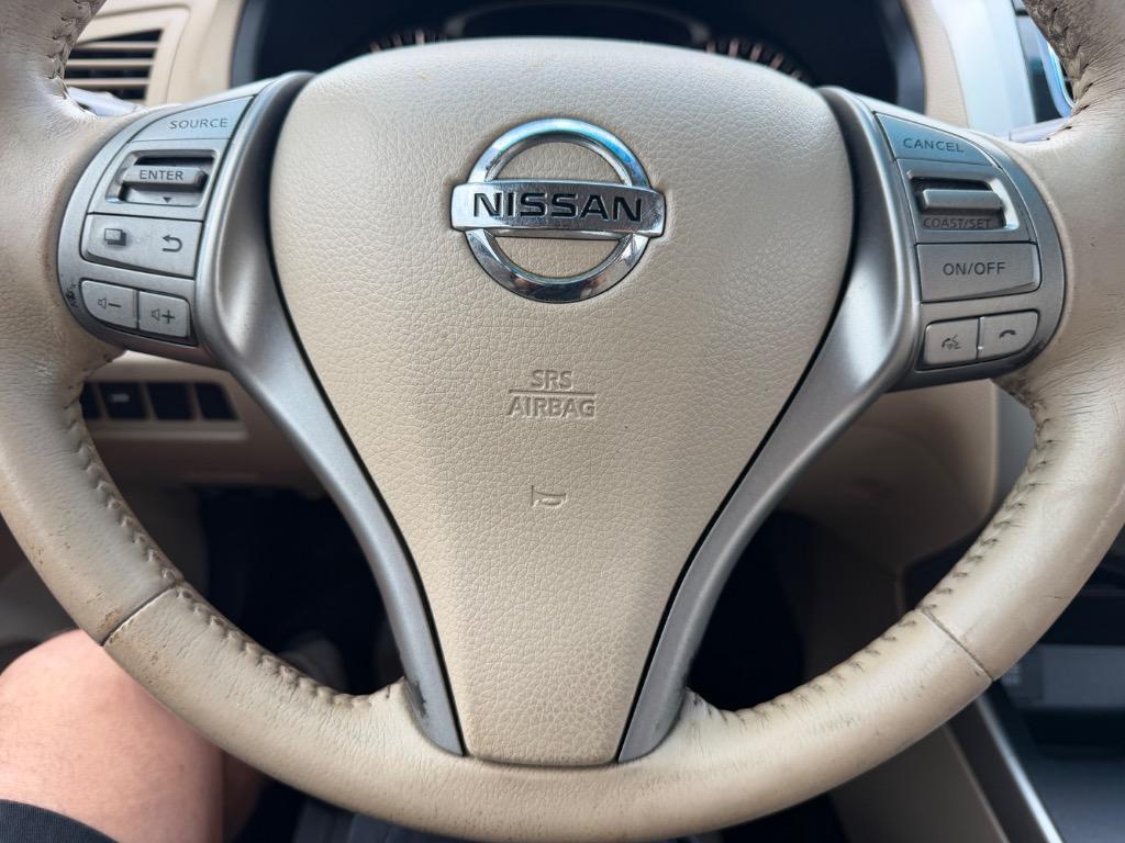 2015 Nissan Altima - $2,999
