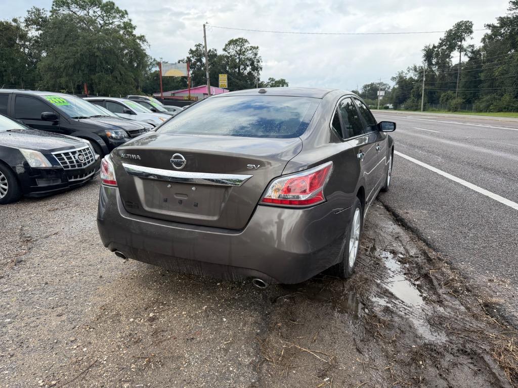 2015 Nissan Altima - $2,999