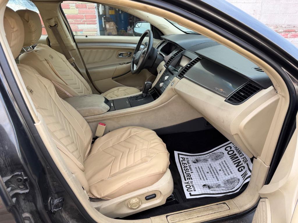 2015 Ford Taurus - $3,299