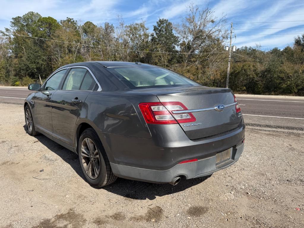 2015 Ford Taurus - $3,299