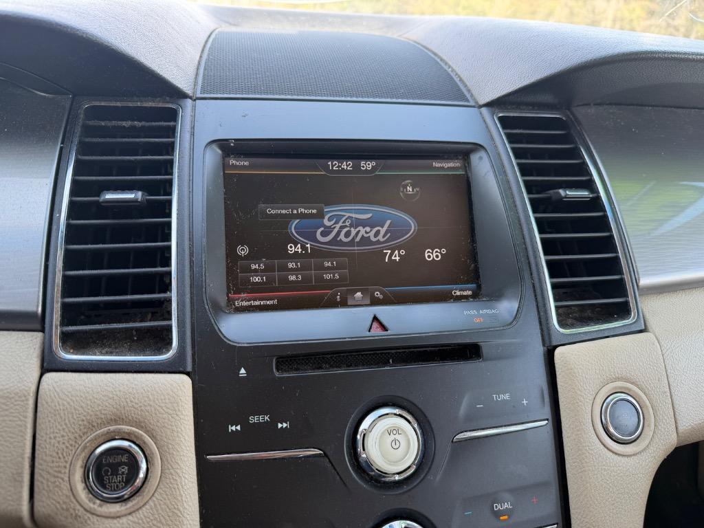 2015 Ford Taurus - $3,299