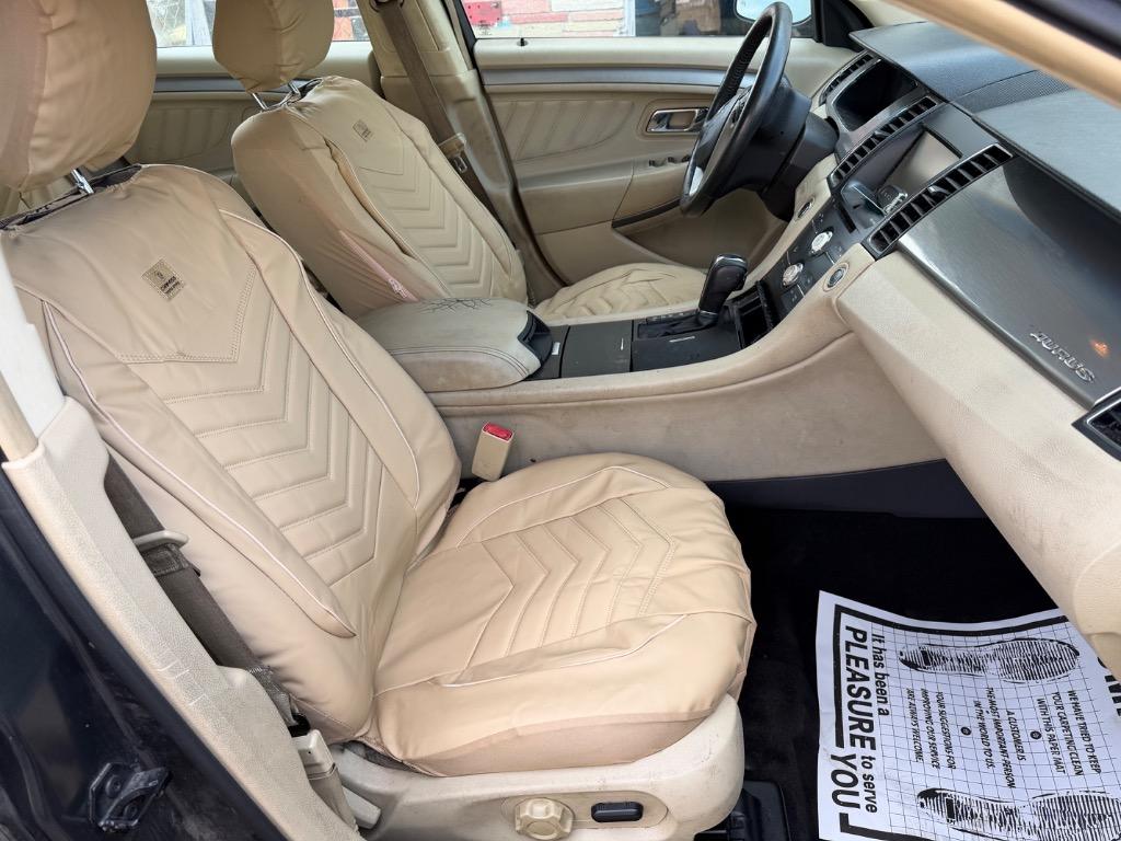 2015 Ford Taurus - $3,299