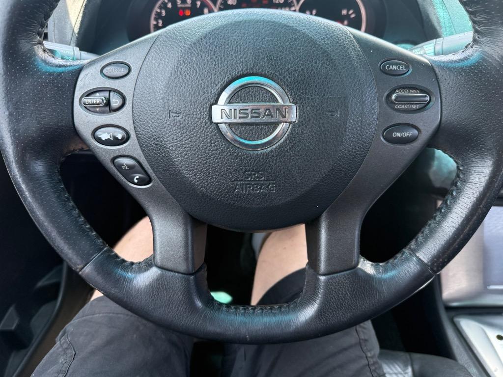 2010 Nissan Altima 2.5 photo
