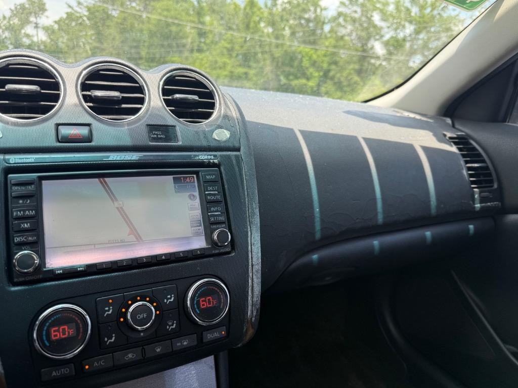 2010 Nissan Altima 2.5 photo