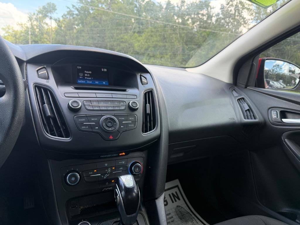 2016 Ford Focus - $2,999