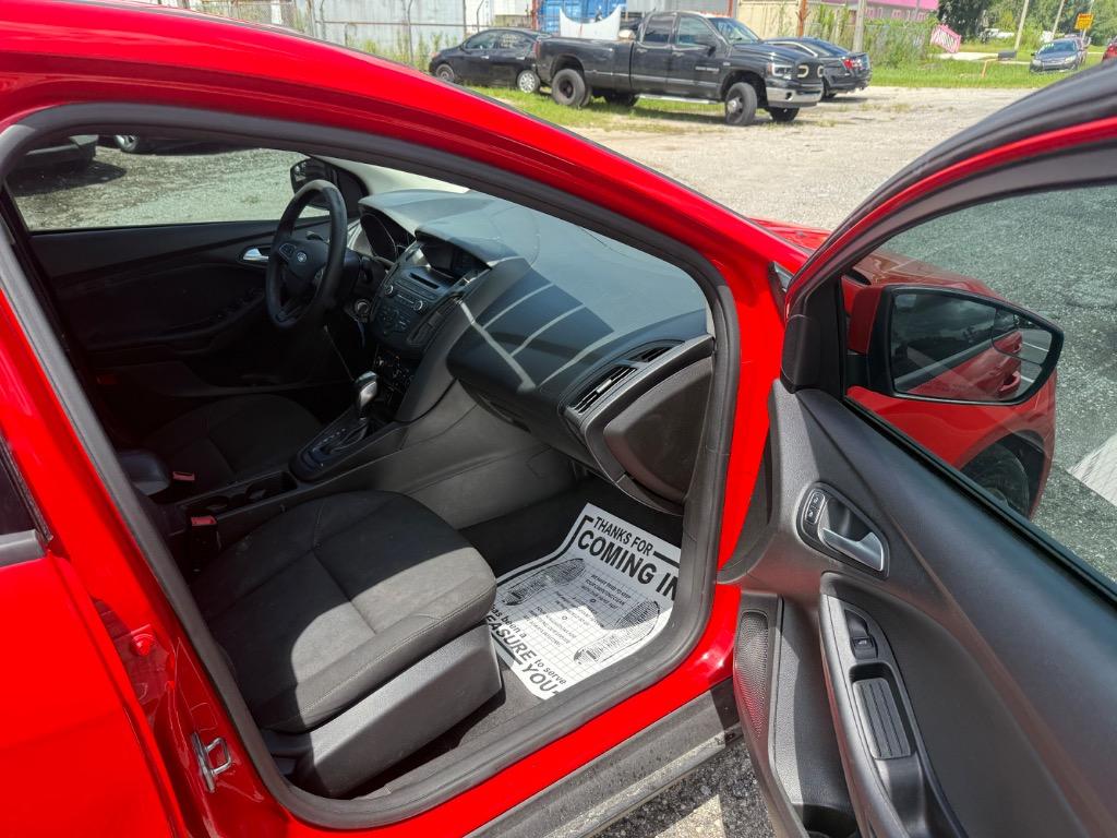 2016 Ford Focus - $2,999