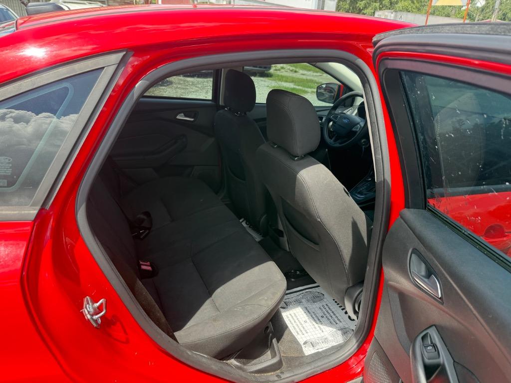2016 Ford Focus - $2,999