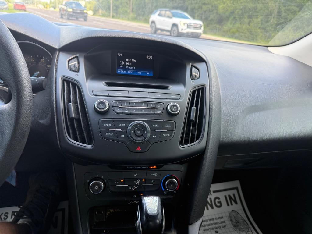 2016 Ford Focus - $2,999