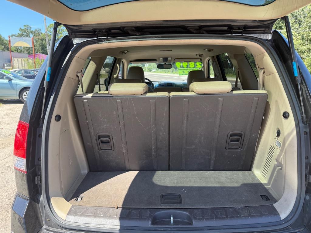 2009 Kia Borrego - $2,899