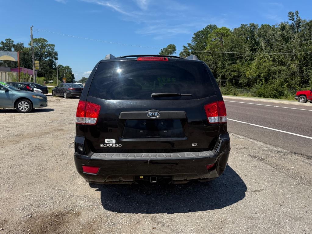 2009 Kia Borrego - $2,899