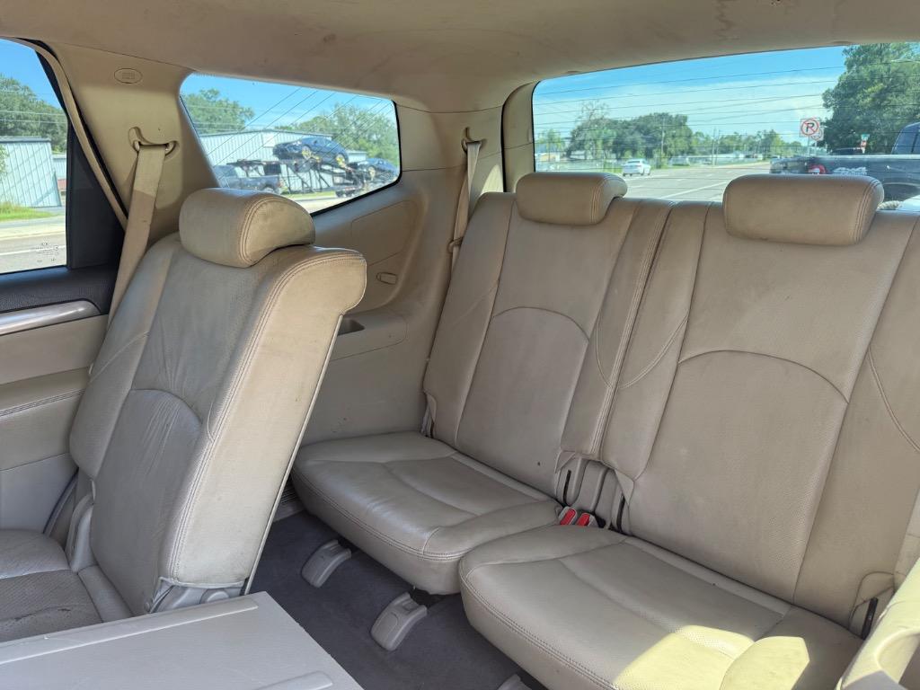 2009 Kia Borrego - $2,899