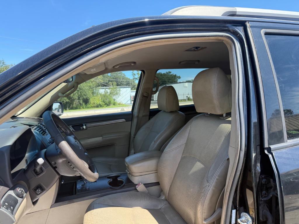 2009 Kia Borrego - $2,899