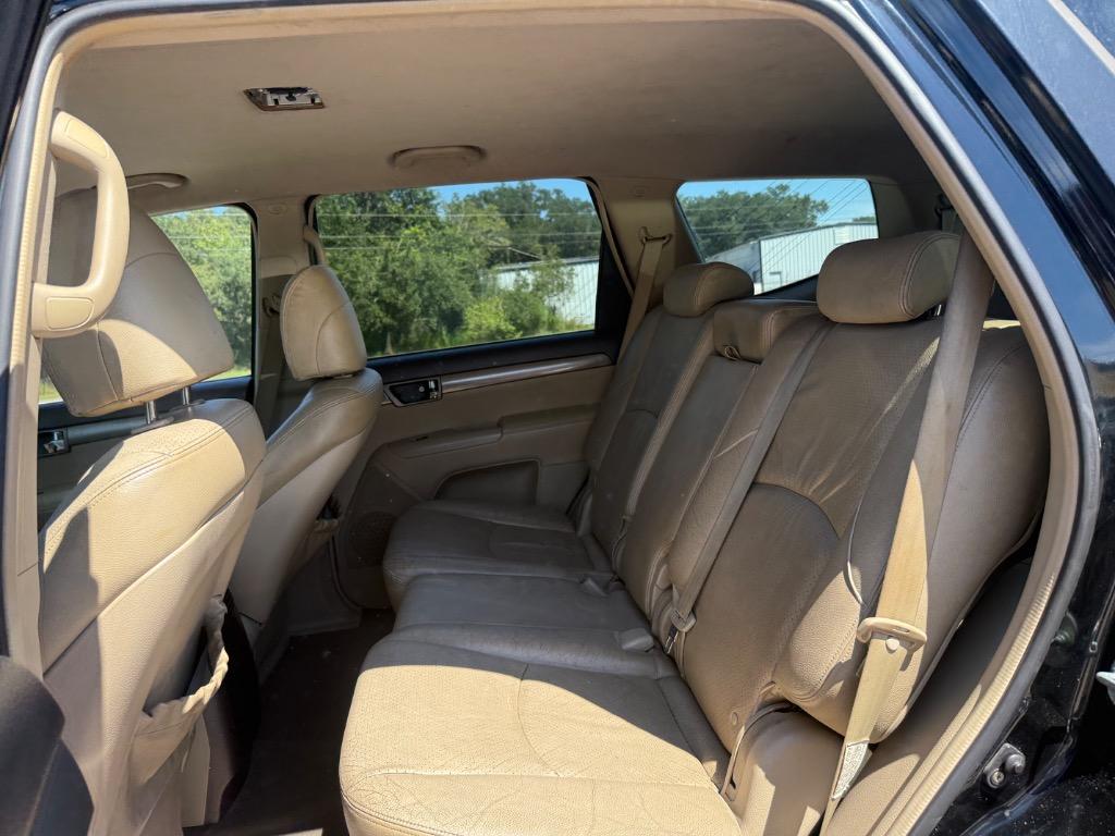 2009 Kia Borrego - $2,899