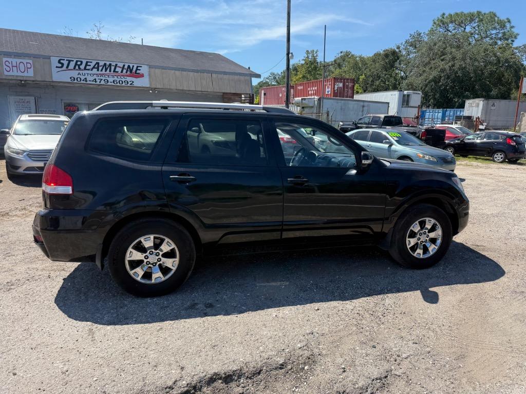 2009 Kia Borrego - $2,899