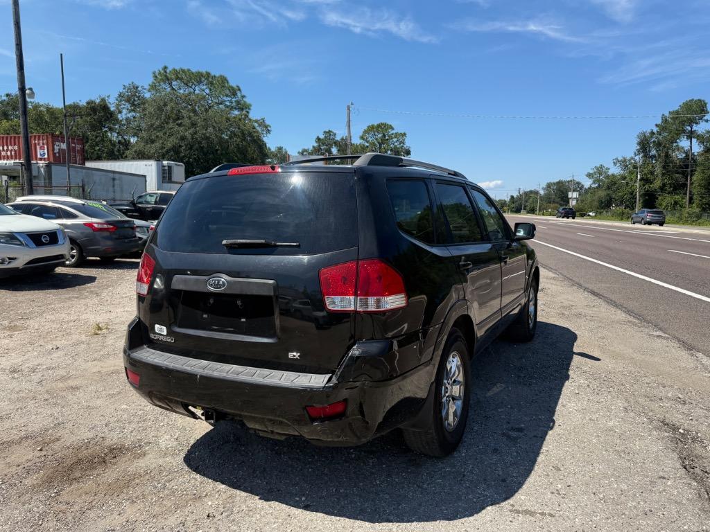 2009 Kia Borrego - $2,899