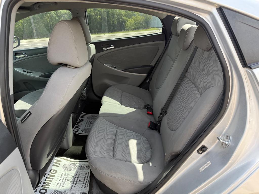2012 Hyundai Accent GLS photo