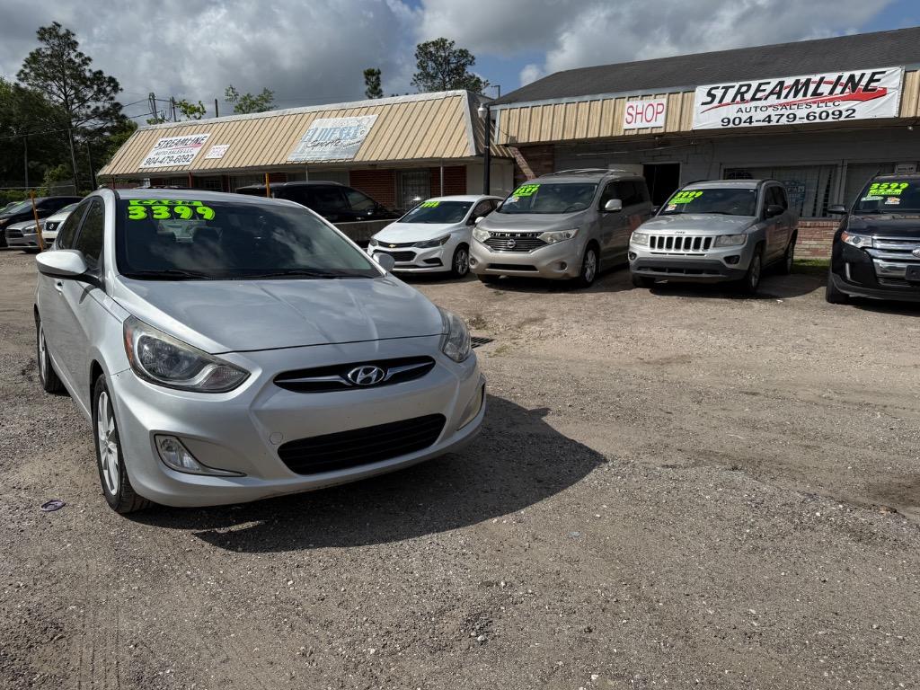 2012 Hyundai Accent GLS photo