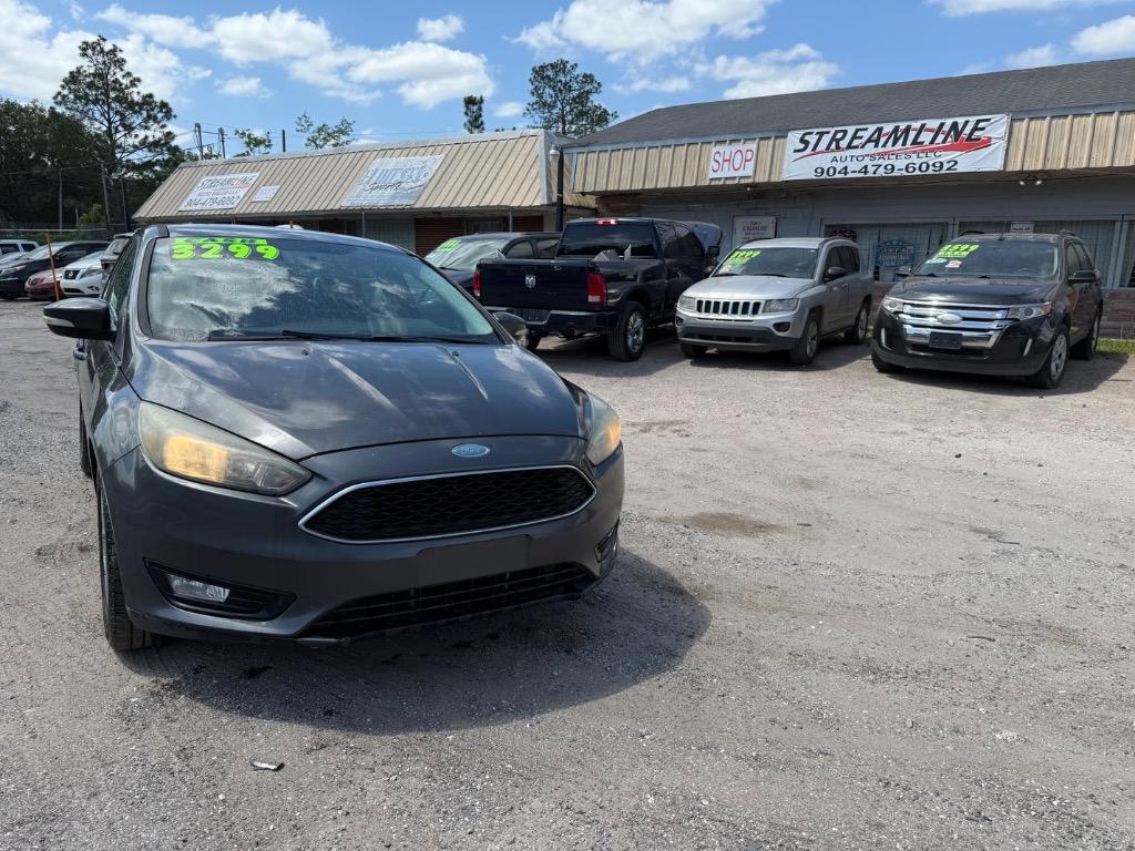 2015 Ford Focus SE photo