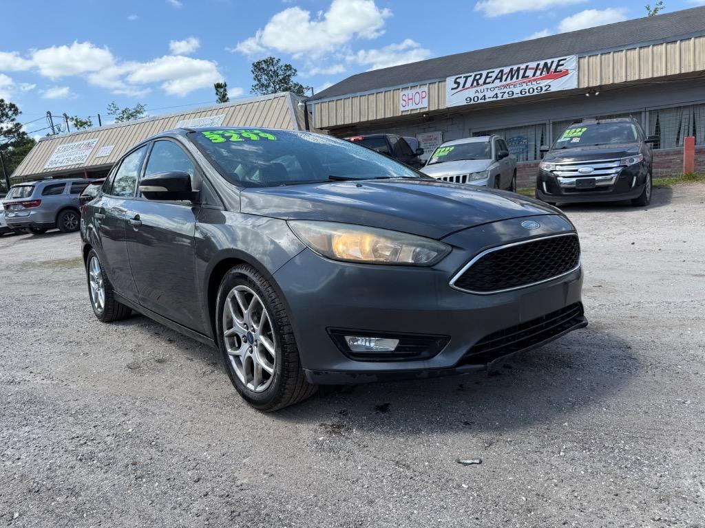 2015 Ford Focus SE photo