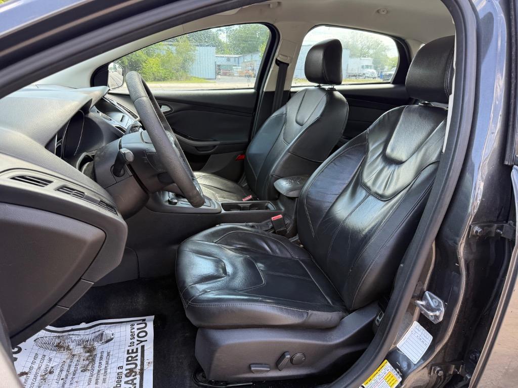 2015 Ford Focus SE photo