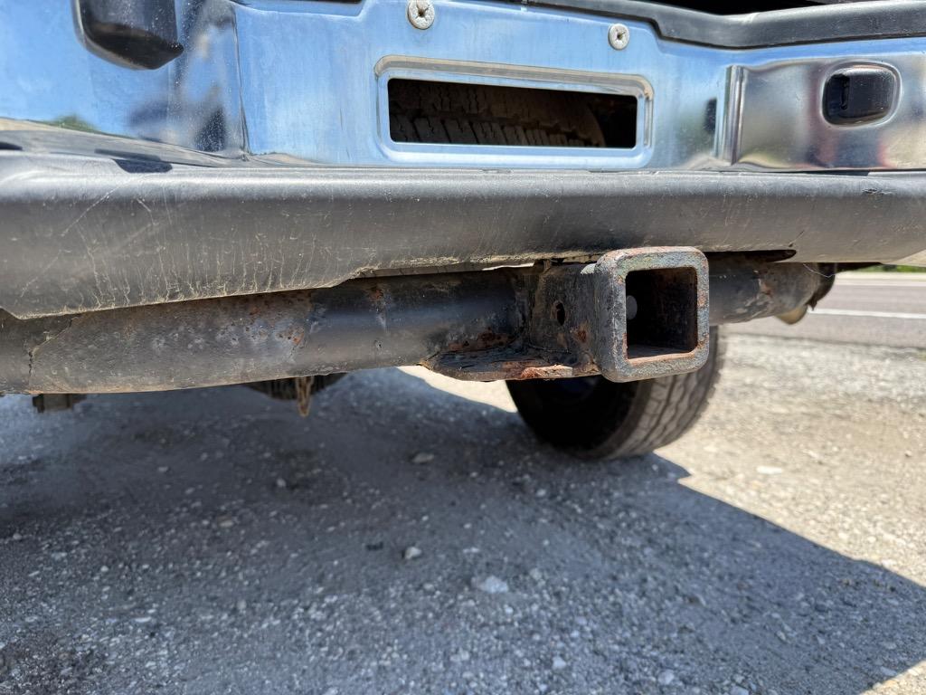2009 Nissan Titan LE photo