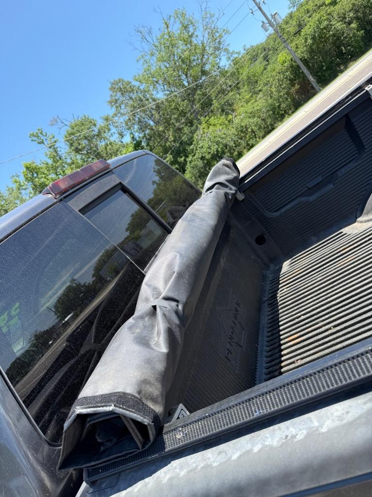 2009 Nissan Titan LE photo